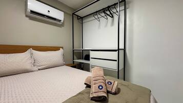 WiFi, bed sheets