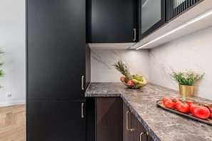 Apartment | Private kitchen - Stay Near Park & Cafes (Warsaw)