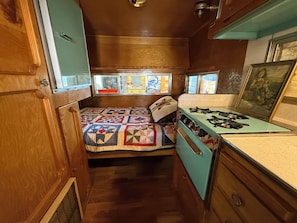 WiFi, bed sheets - Charming Boatbarn Glamping Modern Amenities (Pine Haven)