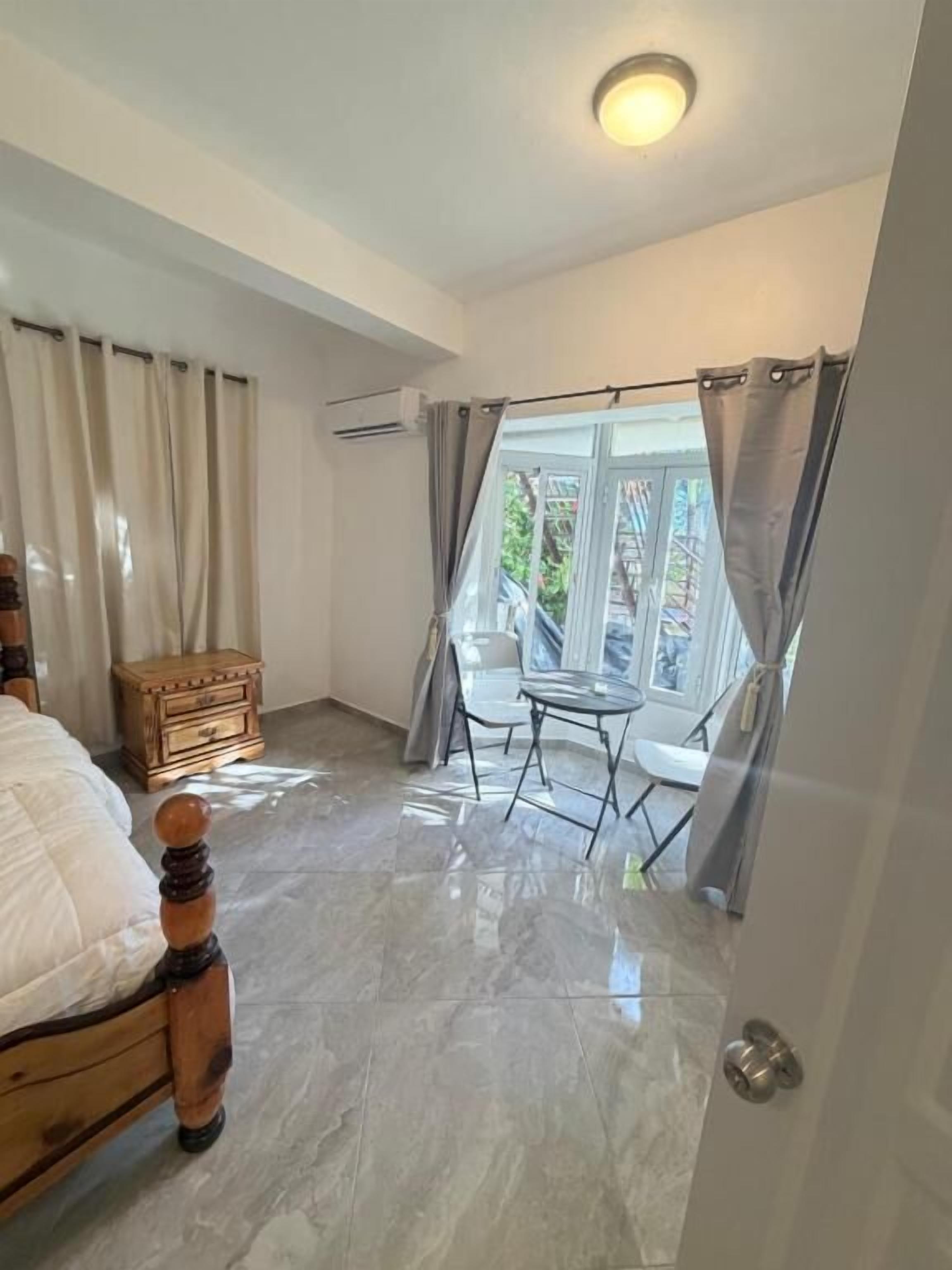 Deluxe Double Room, 1 Double Bed, Private Bathroom, Beach View | Interior