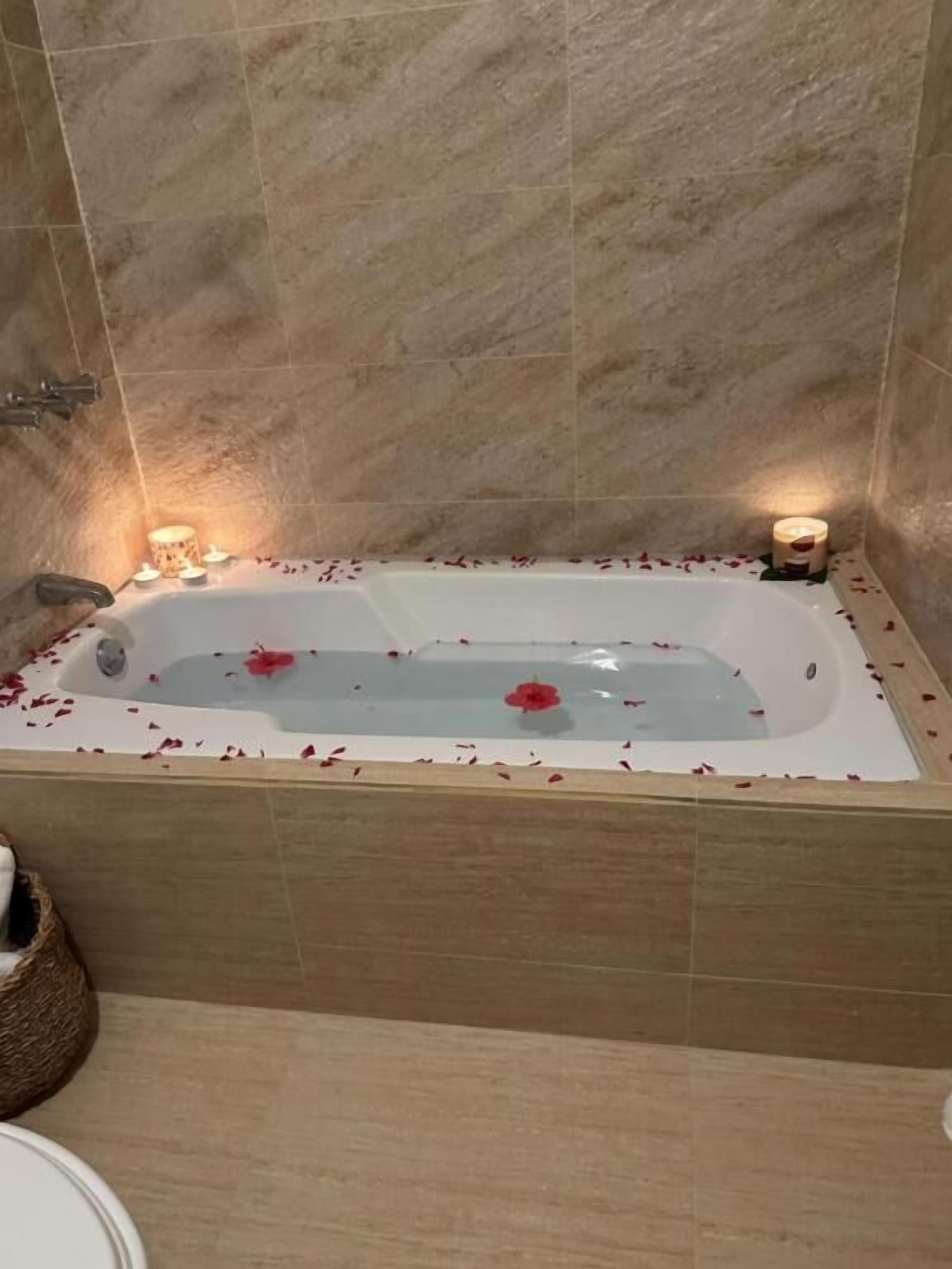 Dobbeltrom – deluxe, 1 dobbeltseng, privat bad, strandutsikt | Bad