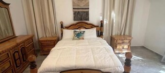 Los Patos Waterfront Private Suites
