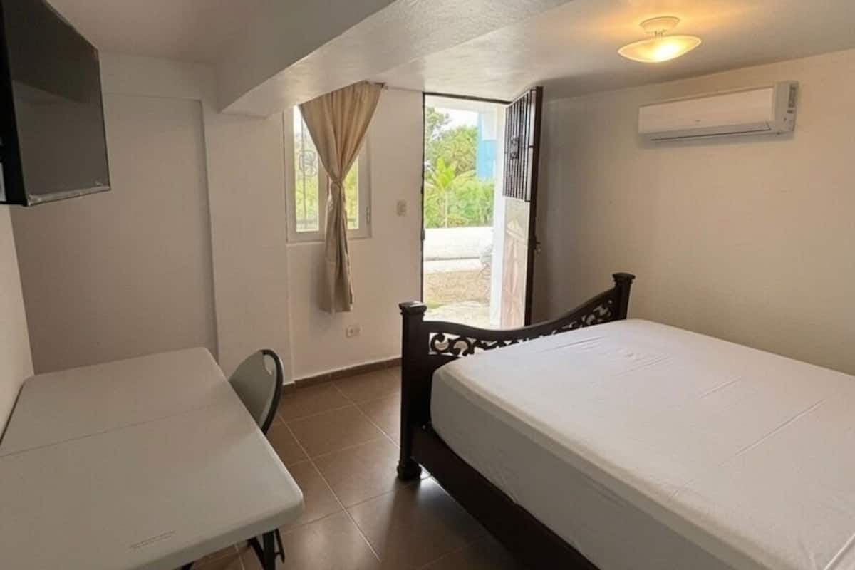 Deluxe Double Room, 1 Double Bed, Private Bathroom, Beach View