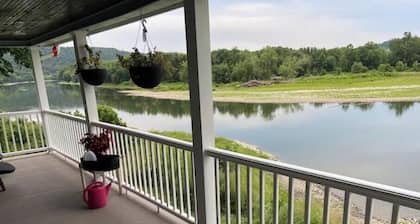 Tranquil 3-bedroom cottage right on the Susquehanna River in charming Towanda