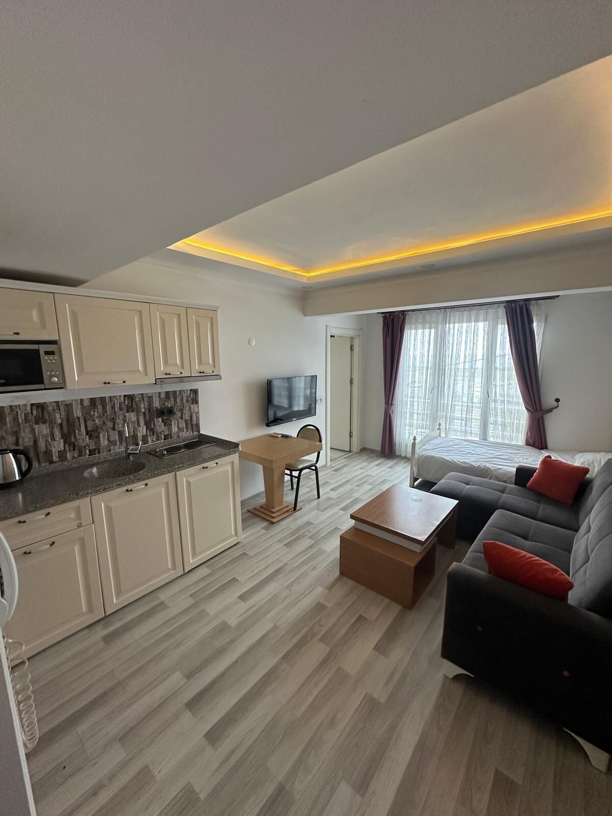 Comfort-Suite, Balkon, Meerblick | Allergikerbettwaren, Pillowtop-Betten, Zustellbetten, kostenloses WLAN