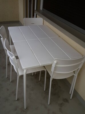 Ảnh chưa phân loại, 4 trong số 64 ảnh, nút