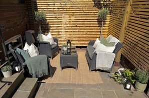 Terrace/patio - Beautiful home in the heart of Chapel Allerton, on a peaceful tree lined street (Leeds)
