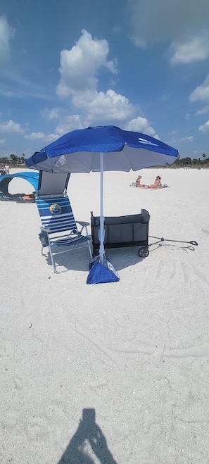 Sun-loungers, beach towels - Coastal Retreat with Private Pool - St. Pete Beach (St. Pete Beach)