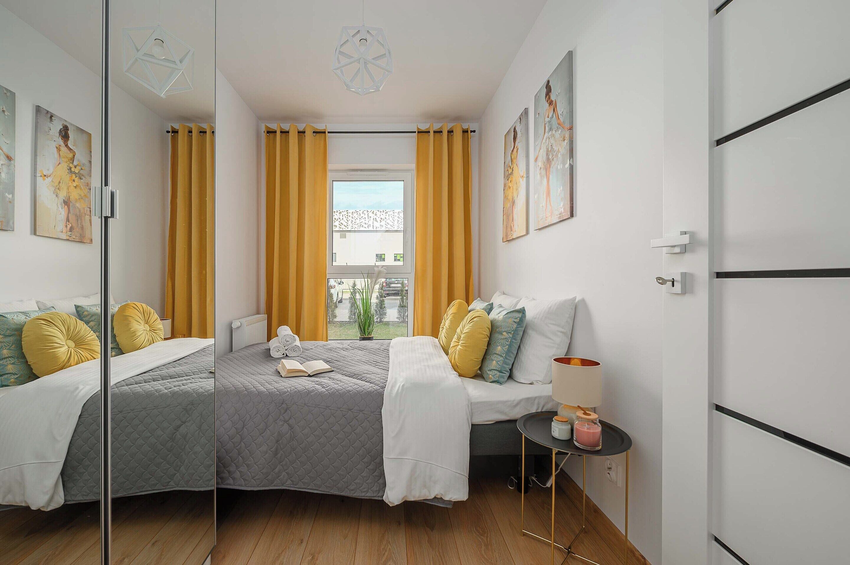 Apartment | 2 bedrooms, laptop workspace, iron/ironing board, bed sheets