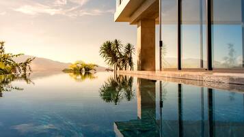 Private pool