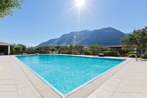 Ferienhaus | Pool | Innenpool, Außenpool