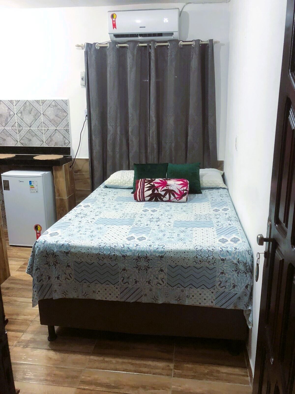 1 多间卧室、WiFi、床单