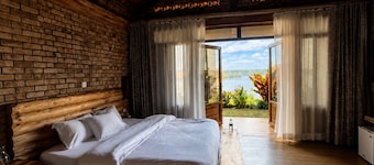 Bicaca Lakefront Resort