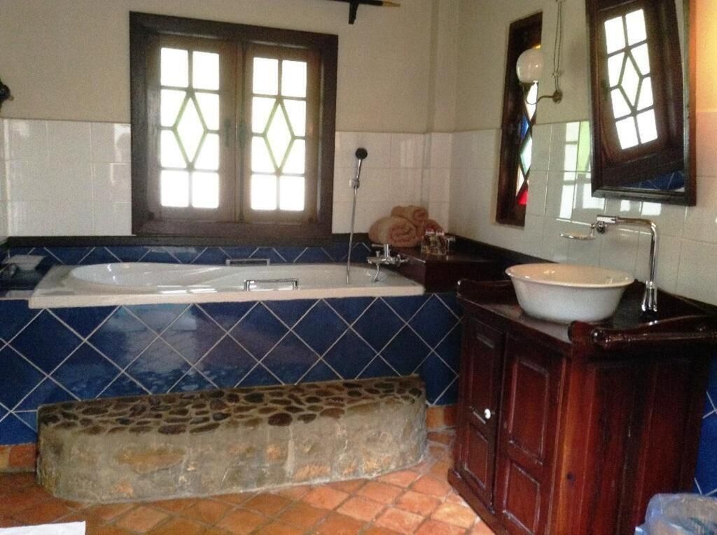 Bungalow Supérieur, balcon, vue fleuve | Salle de bain