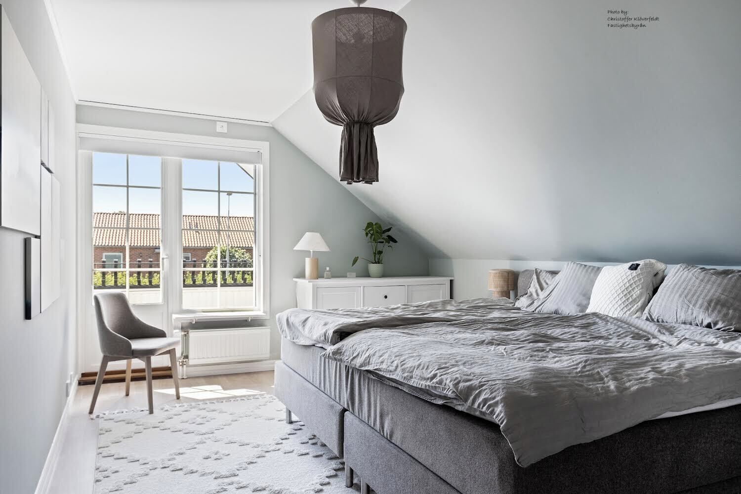 5 slaapkamers, een strijkplank/strijkijzer, wifi, beddengoed