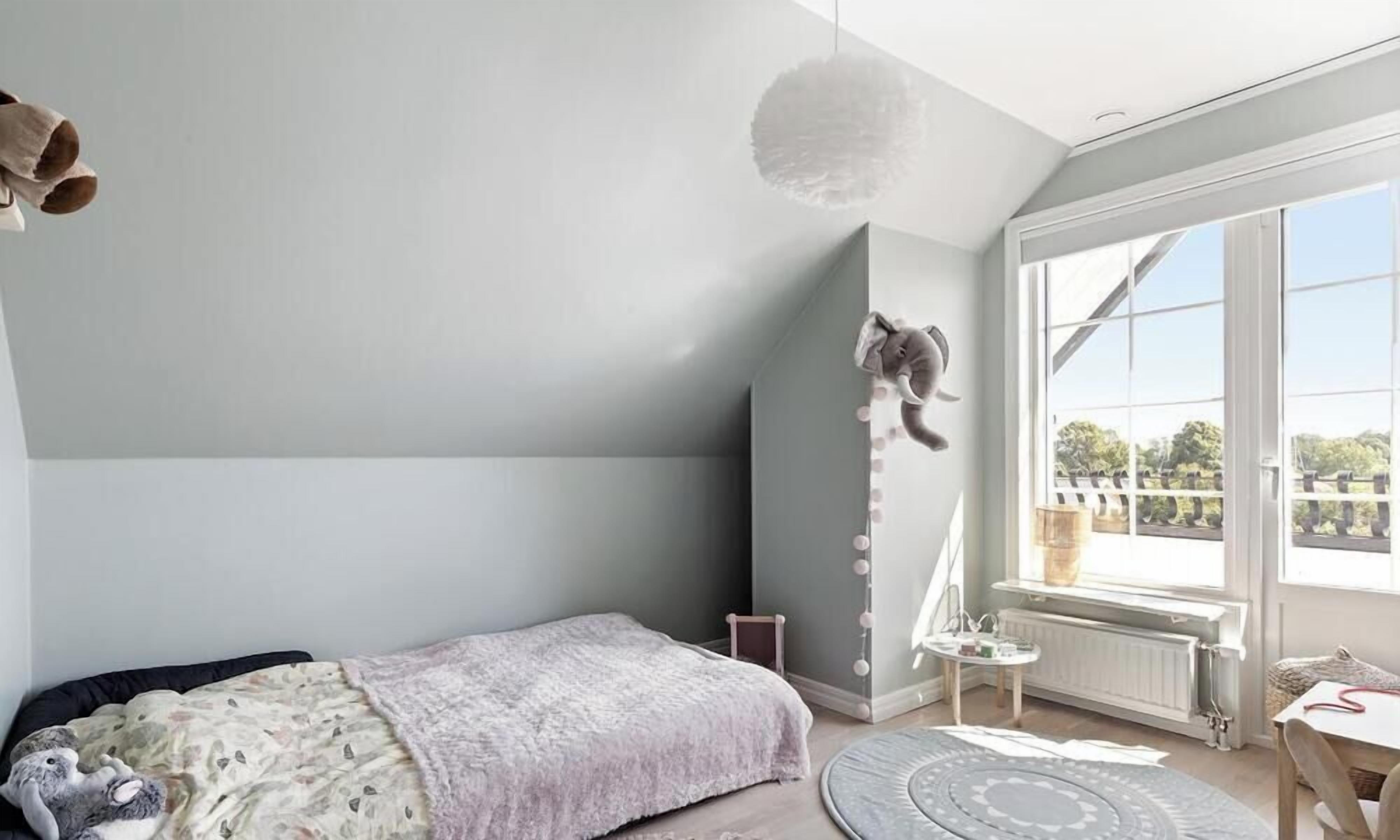5 bedrooms, iron/ironing board, WiFi, bed sheets