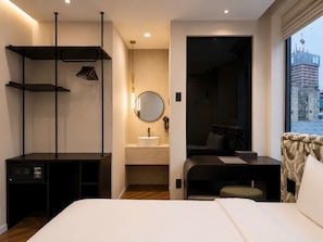 Deluxe Double Room, City View - LUMI HOTEL BEN THANH (sai gon ward)