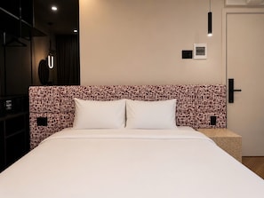 Deluxe Double Room, City View - LUMI HOTEL BEN THANH (sai gon ward)