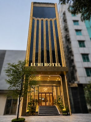 Exterior detail - LUMI HOTEL BEN THANH (sai gon ward)