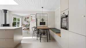 House | Interior - 4 Star Holiday Home in Ronde (Ronde)
