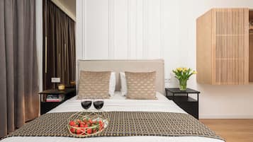 Apartment | 3 bedrooms, laptop workspace, iron/ironing board, bed sheets
