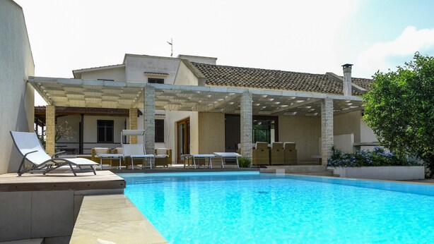 Unclassified image, 1 of 24, button - Villa in Sicily With Pool Near Erice & Trapani (Marsala)