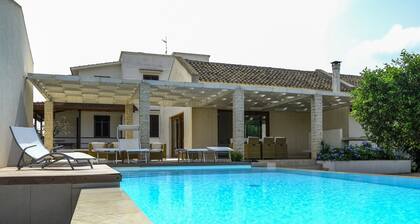 Villa in Sicily With Pool Near Erice & Trapani