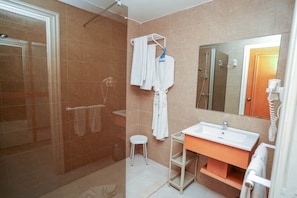 Hårtørrer, håndklæder, Sæbe, Shampoo