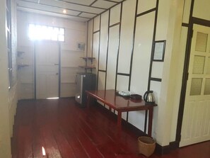 Habitación familiar, vista al jardín | Interior