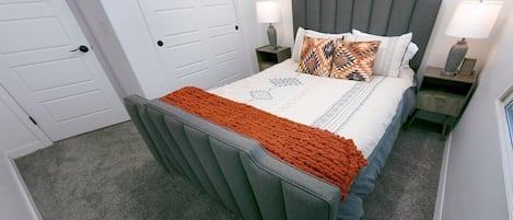 3 bedrooms, iron/ironing board, WiFi, bed sheets