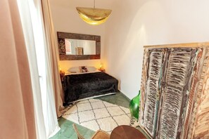 3 bedrooms, iron/ironing board, travel cot, WiFi