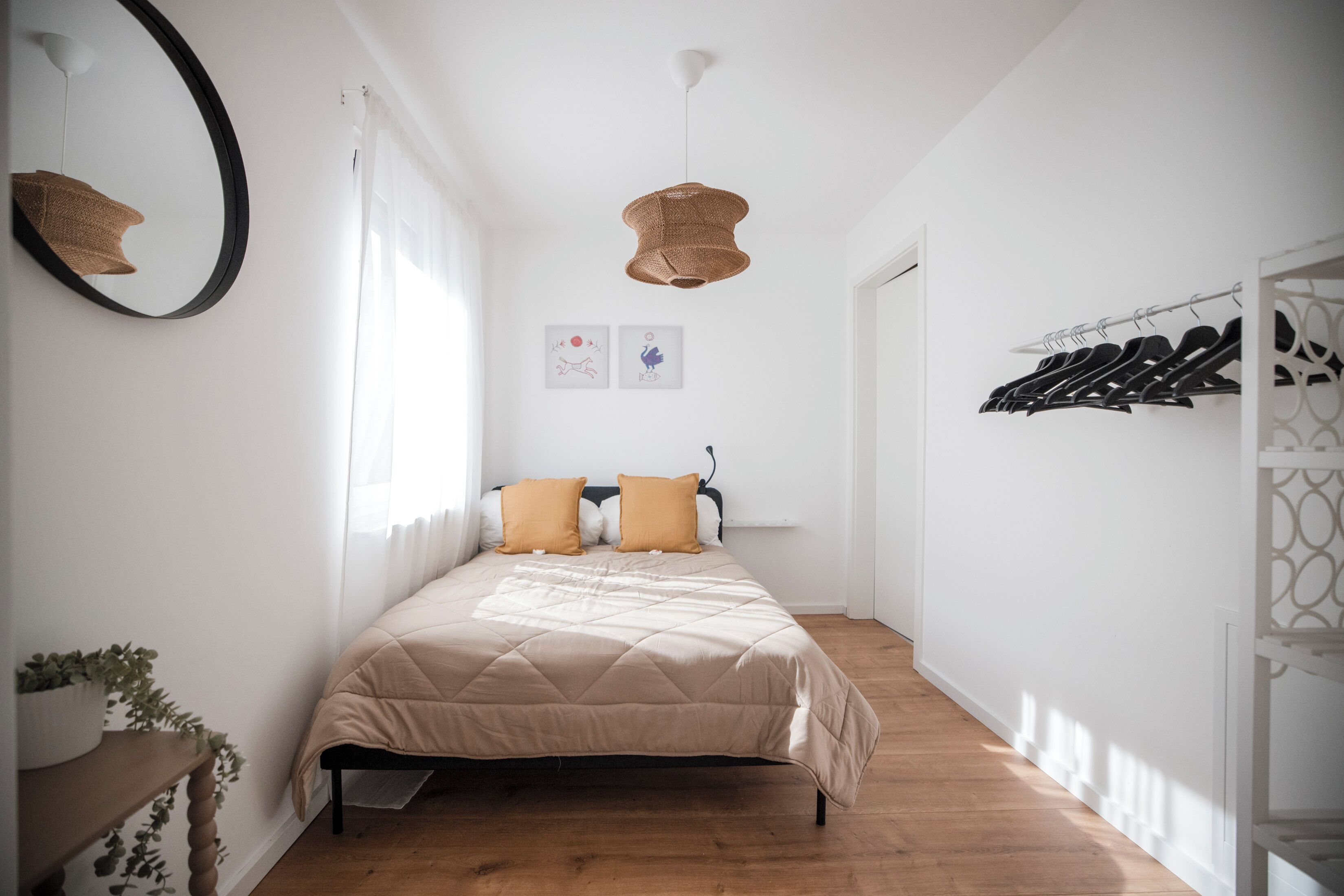 Business-Apartment | Laptopgeeigneter Arbeitsplatz, kostenloses WLAN