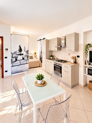 Dining - The Turin Suite (Torino)