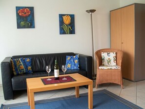 Living area - Vrbo Property (Borkum)