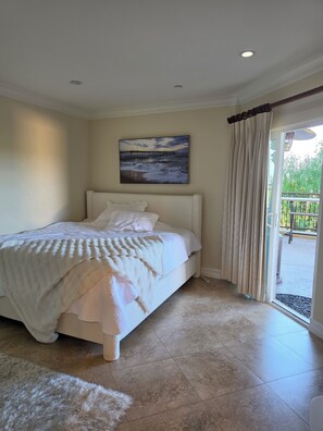 Iron/ironing board, WiFi, bed sheets - Cozy 1-bedroom studio with AC in tranquil Los Angeles (Los Angeles)
