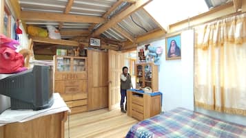 Standard Double Room, Mountain View | WiFi (free)