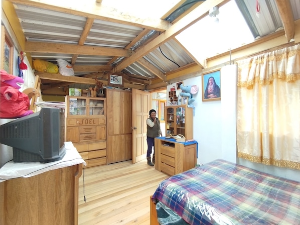 Standard Double Room, Mountain View | WiFi (free) - Casa Pájaro Azul (Isinlivi)