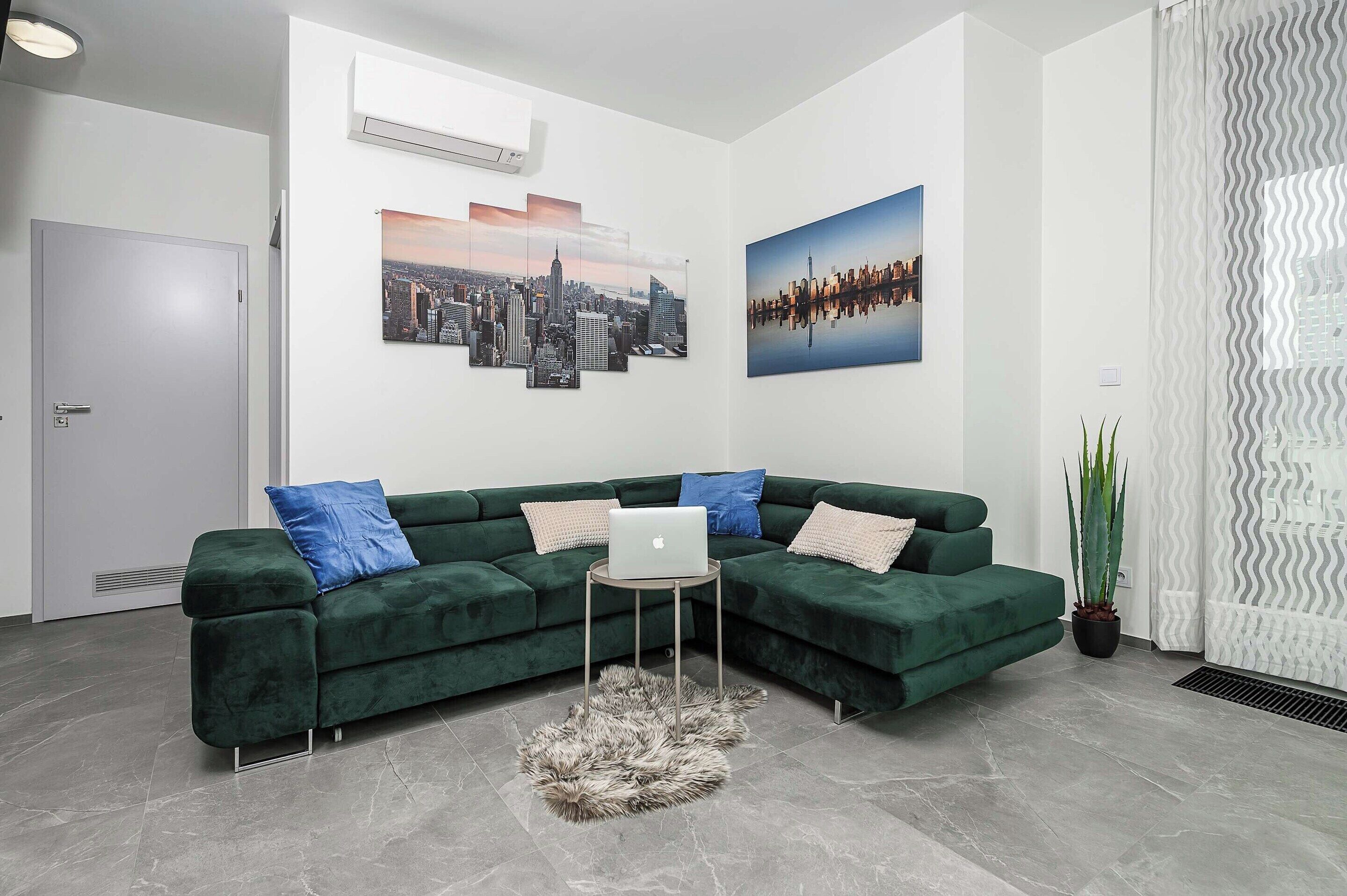 Apartment | Living room