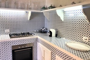 Kühlschrank, Mikrowelle, Geschirrspüler