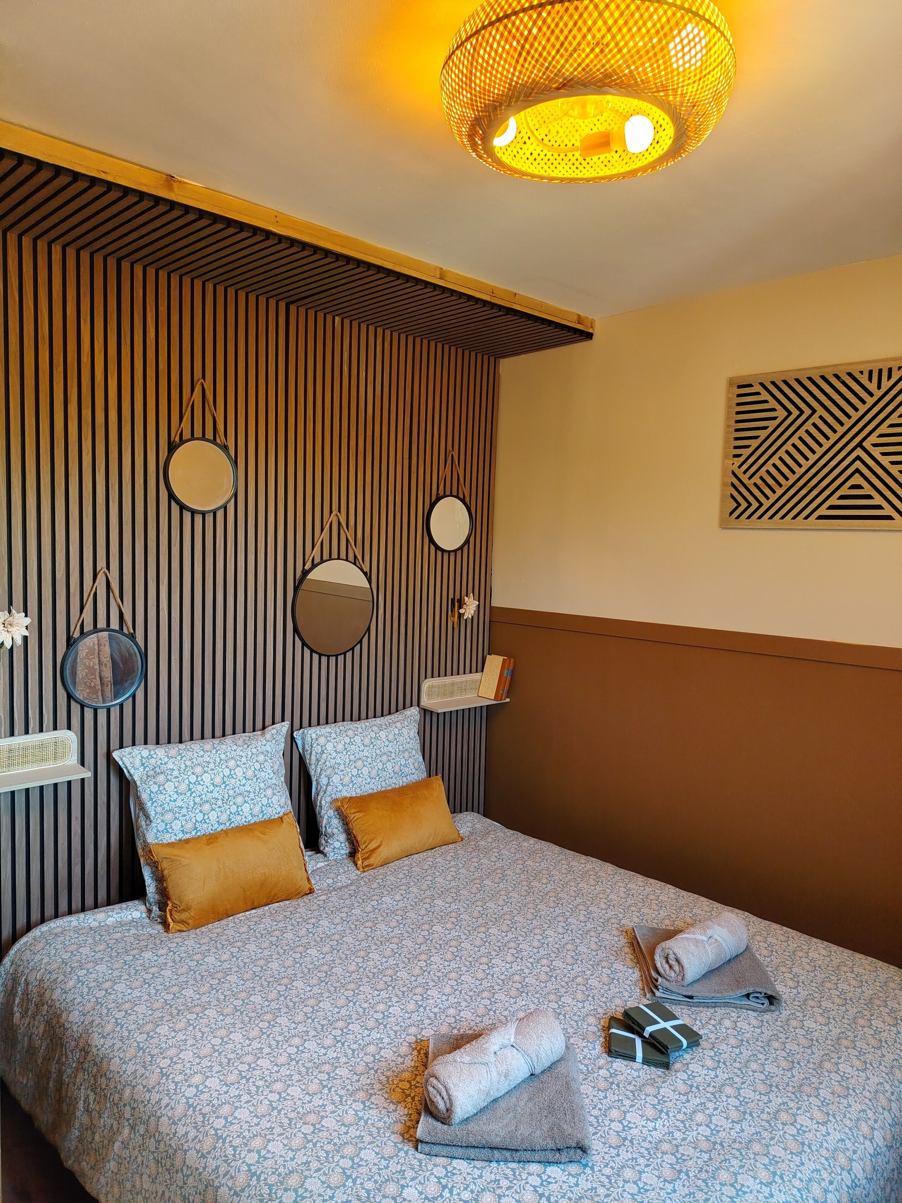4 chambres, fer et planche à repasser, Wi-Fi, draps fournis