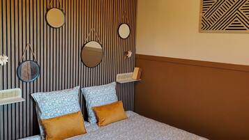 4 chambres, fer et planche à repasser, Wi-Fi, draps fournis