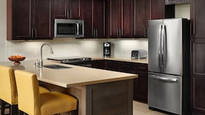 Private kitchen - Hyatt Vacation Club, Northstar Lodge - ski-in/ski-out access (Truckee)