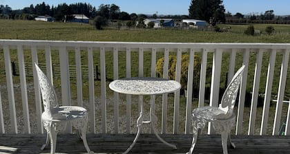 Wairarapa Rural Retreat, 5 minutes from town.