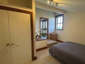 1 chambre, fer et planche à repasser, accès Internet, draps fournis