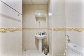 Bathroom - Amazing 3BR in South Ridge | 8 Min to Burj Khalifa (Dubai)