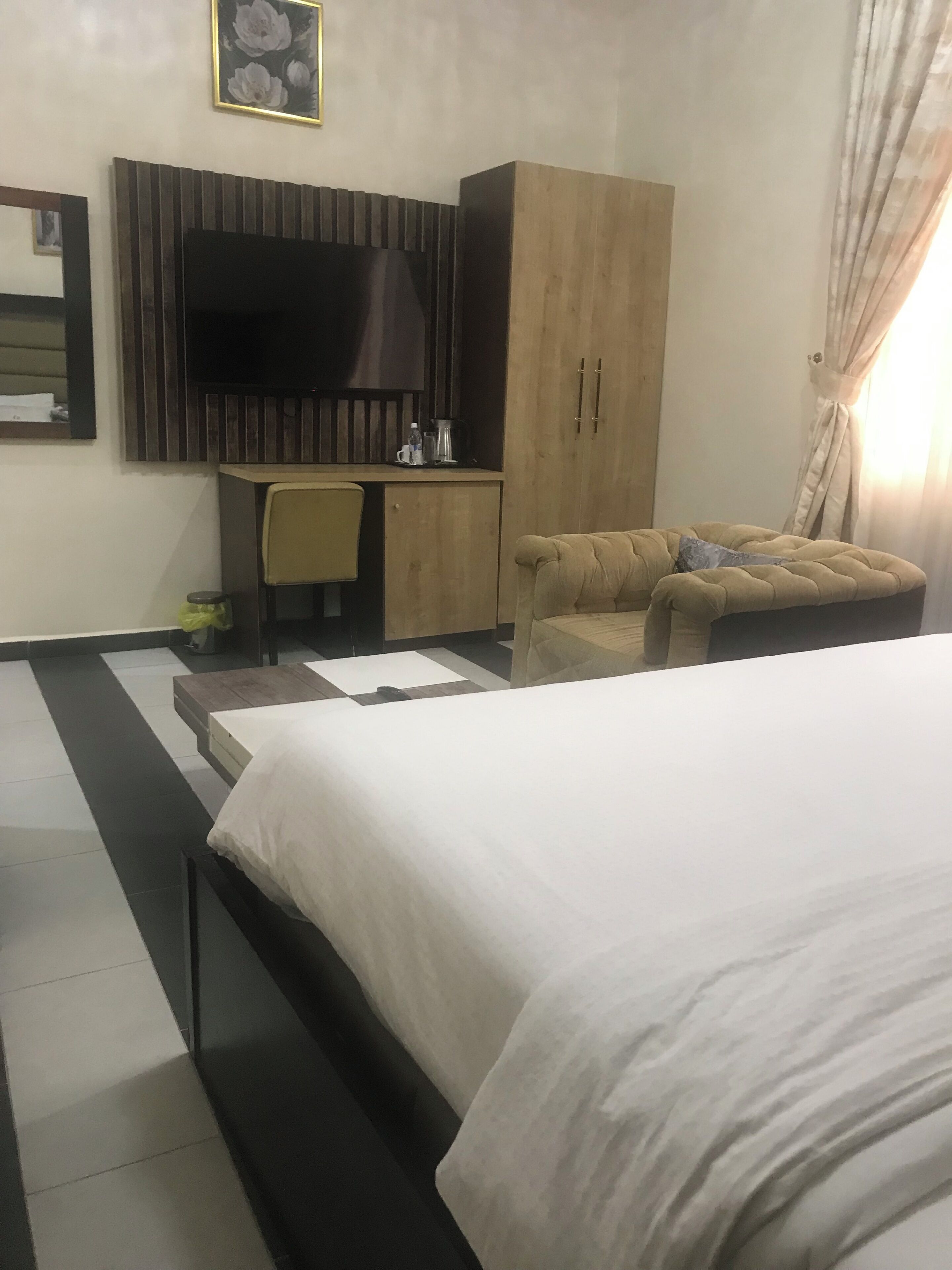 Deluxe Suite | Living area