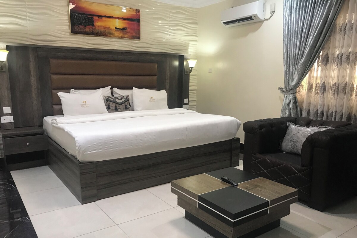 In-room safe, laptop workspace, blackout curtains, free WiFi
