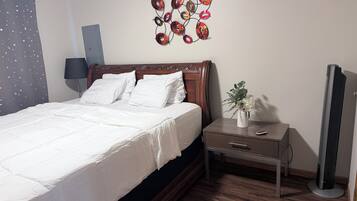 2 bedrooms, iron/ironing board, WiFi, bed sheets