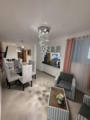 Dining room - 2BR Apt Near Homs & Airport w Parking w Wifi (Santiago de los Caballeros)