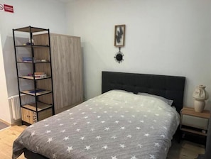 WiFi, bed sheets - Cozy ground-floor studio for 2 • Well equipped (Wilrijk)